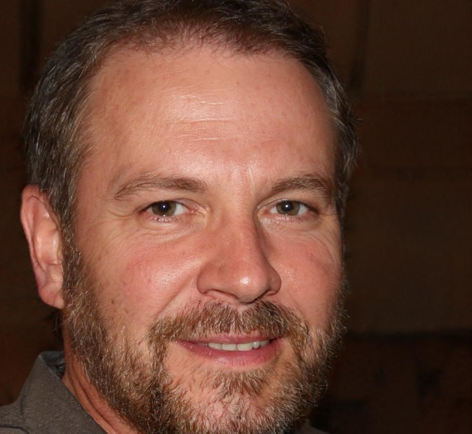 Burak Demir eğitmen portresi